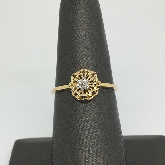 14K Yellow Gold Flower CZ Ring
